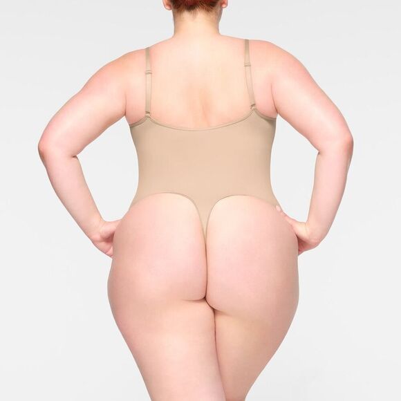 New Skims Mica Beige Seamless Sculpt Thong Bodysuit Size Large / XL - Picture 5 of 8